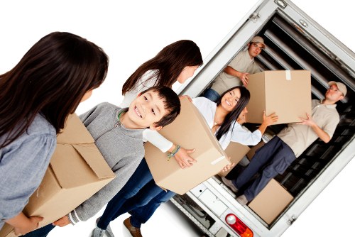 Careful boxing and wrapping of household items in Lower Clapton